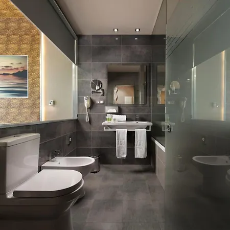 Nh Hotel 4*